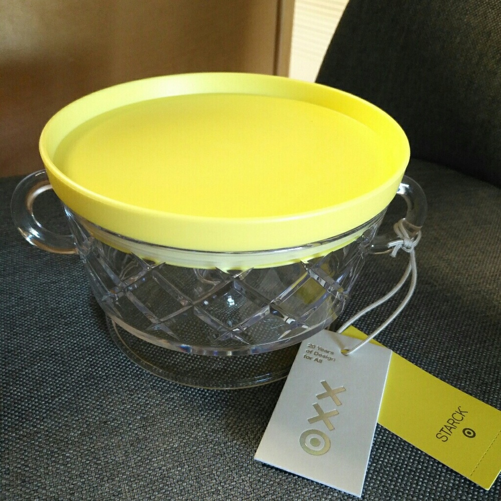 starck for target 2019 serving bowl with lid